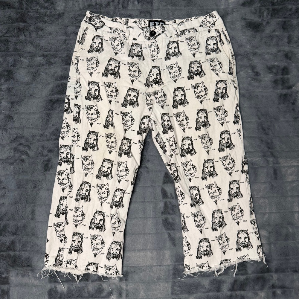 FTP Jeans Pants Mens 36 White All Over Jesus Devil Print Raw Hem Streetwear